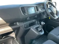 Second-hand Vauxhall Vivaro S 101 CP (74 kW) 2023 Alb Monovolum
