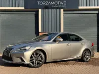 Usado Lexus IS300h Sport Line 223 CV (164 kW) 2016 Plateado Berlina