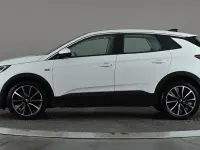 Used Vauxhall Grandland X Elite 131 HP (96 kW) 2020 White SUV