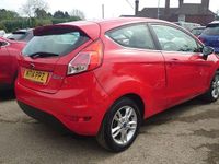 Used Ford Fiesta Zetec 82 HP (60 kW) 2014 Red Hatchback