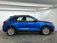 Używany VW T-Roc Life 150 KM (110 kW) 2023 Niebieski SUV