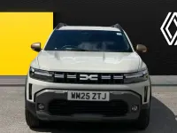 Used Dacia Duster Extreme 140 HP (102 kW) 2025 Cream Estate
