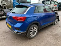 Used VW T-Roc SE 150 HP (110 kW) 2020 Blue SUV