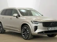 Usado Volvo XC90 Ultra 250 HP (183 kW) 2025 Dourado SUV