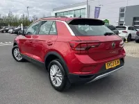 Used VW T-Roc Life 150 HP (110 kW) 2023 Red SUV