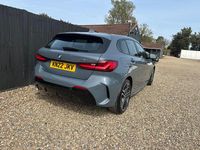 Begagnad BMW 118 M Sport 2022 Grå Halvkombi