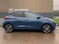 Neu Hyundai i10 Premium 79 PS (58 kW) 2025 Blau Kleinwagen