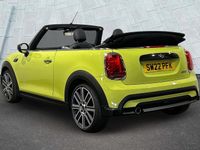 Usado Mini Cooper Exclusive 134 CV (98 kW) 2022 Amarillo Utilitario