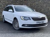 Used Skoda Superb LAURIN & KLEMENT 170 HP (125 kW) 2014 White Estate