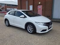 Begagnad Honda Civic ES 142 HK (104 kW) 2012 Vit Halvkombi
