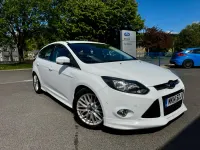 Gebraucht Ford Focus Zetec 2014 Weiß Kleinwagen