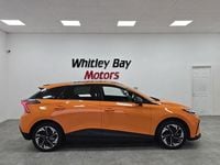 Used MG MG4 EV Trophy 2022 Orange Hatchback