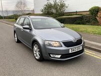 Begagnad Skoda Octavia Elegance 105 HK (77 kW) 2013 Grå Kombi