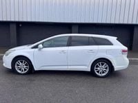 Used Toyota Avensis 2010 White Estate