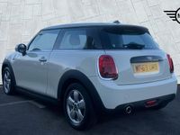 Begagnad Mini Cooper Classic 134 HK (98 kW) 2020 Vit Halvkombi