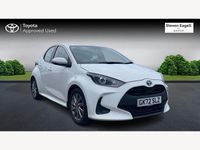 Used Toyota Yaris Hybrid 114 HP (83 kW) 2022 White Hatchback