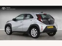 Used Toyota Aygo X PURE 72 HP (52 kW) 2023 Silver SUV