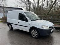 Used Vauxhall Combo 75 HP (55 kW) 2009 White MPV
