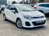 Used Kia Rio 84 HP (61 kW) 2016 White Hatchback