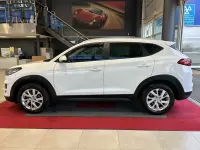 Used Hyundai Tucson SE 132 HP (97 kW) 2020 White SUV