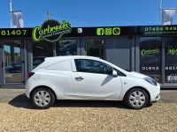 Used Vauxhall Corsa 95 HP (69 kW) 2018 White Hatchback