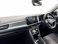 Usado VW T-Roc 150 HP (110 kW) 2025 SUV