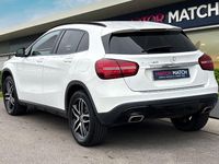 Used Mercedes GLA180 Urban 122 HP (89 kW) 2019 White SUV
