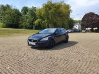 Used Volvo V40 Momentum 120 HP (88 kW) 2017 Black Estate