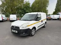 Używany Fiat Doblò 90 KM (66 kW) 2015 Biały Minivan