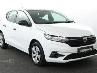 Used Dacia Sandero Essentiel 91 HP (66 kW) 2022 White Hatchback