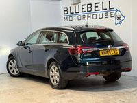 Second-hand Vauxhall Insignia 2015 Verde Break