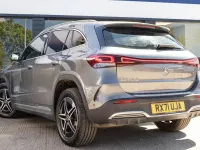 Käytetty Mercedes EQA250 AMG line 139 kW (190 HP) 2021 Harmaa Katumaasturi