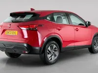 Used Nissan Qashqai Acenta Premium 158 HP (116 kW) 2022 Red SUV