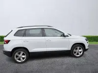 Usado Skoda Karoq SE 116 CV (85 kW) 2020 Blanco SUV