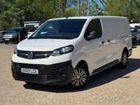 Second-hand Vauxhall Vivaro Edition 120 CP (88 kW) 2019 Alb Monovolum