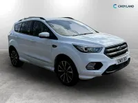 Usado Ford Kuga ST-Line 150 HP (110 kW) 2019 Branco SUV