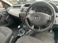Käytetty Dacia Duster Lauréate 110 HP (80 kW) 2014 Harmaa Katumaasturi