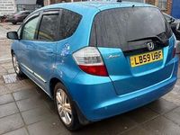 Begagnad Honda Jazz EX 100 HK (73 kW) 2010 Blå Halvkombi