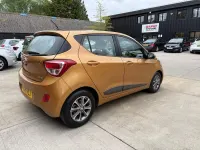 Used Hyundai i10 Premium 87 HP (63 kW) 2015 Orange Hatchback