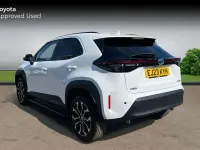 Usado Toyota Yaris Cross Design 114 HP (83 kW) 2023 Branco SUV