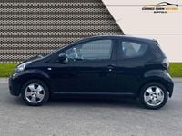 Used Toyota Aygo 67 HP (49 kW) 2010 Black Hatchback