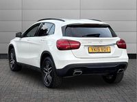 Used Mercedes GLA180 Urban 120 HP (88 kW) 2019 White SUV