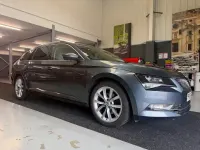 Usado Skoda Superb SE L Executive 150 CV (110 kW) 2016 Gris Familiar