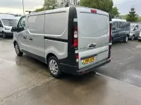 Używany Renault Trafic Business 115 KM (84 kW) 2015 Srebrny Minivan
