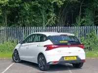 Used Hyundai i20 SE 100 HP (73 kW) 2023 White Hatchback