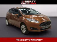 Usado Ford Fiesta Titanium 182 HP (133 kW) 2017 Castanho Citadino