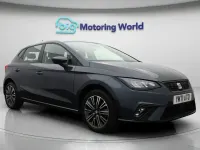 Usado Seat Ibiza SE Technology 94 CV (69 kW) 2022 Gris Utilitario