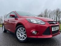 Usado Ford Focus Titanium 125 HP (91 kW) 2011 Vermelho Citadino