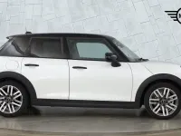 Used Mini Cooper Hatch 113 kW (154 HP) 2026 White Hatchback