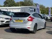 Used Ford Focus Zetec 116 HP (85 kW) 2013 Silver Hatchback